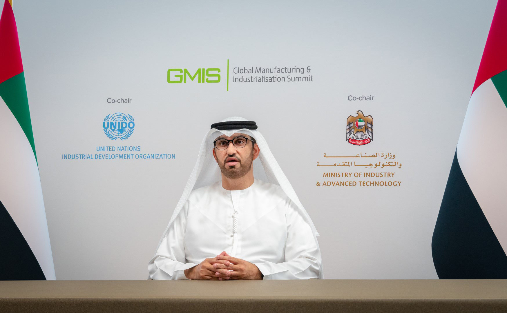 خلال كلمة الإمارات في الدورة الثالثة للقمة العالمية للصناعة والتصنيع د سلطان الجابر نعمل على إرساء ركائز اقتصاد قائم على المعرفة وبناء منظومة تدعم خلق وظائف مستدامة